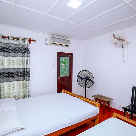 Villa Ravichini Полонарува Екстериор снимка