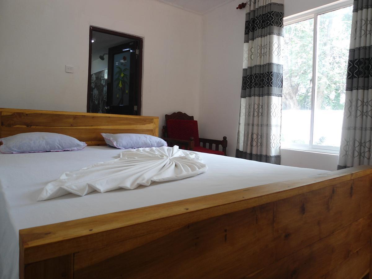 Villa Ravichini Полонарува Екстериор снимка